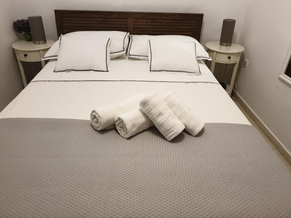 Lemon Tree Hotel Seget Donji ภายนอก รูปภาพ