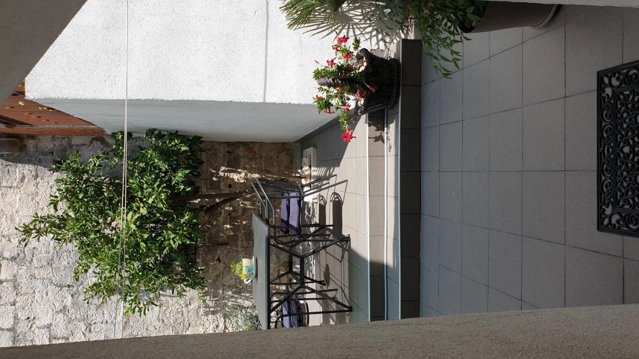 Lemon Tree Hotel Seget Donji ภายนอก รูปภาพ